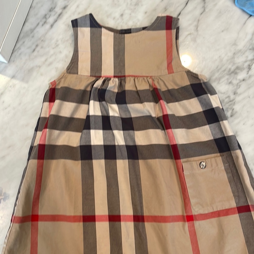 Burberry dress size 3y